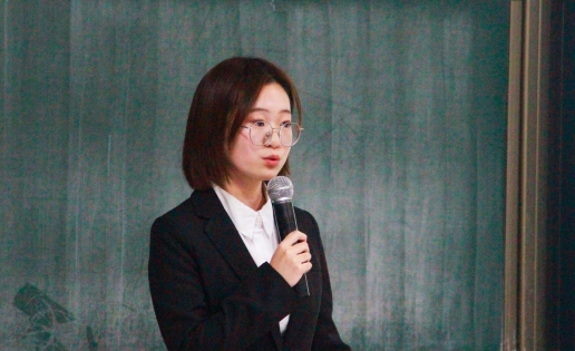 672a7f8b111a73b1915d1909b609c0bc.jpg 王悦同学进行特种奖学金答辩_副本.jpg