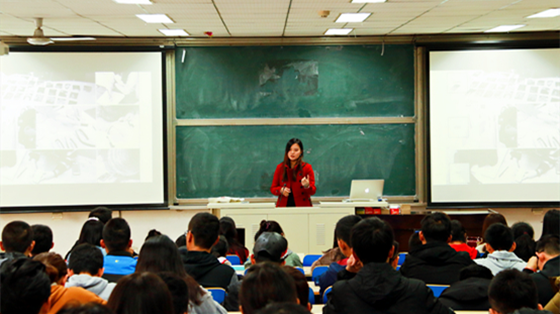 1刘子琦详细讲解美国ACCD学校中创新设计的完整流程.png