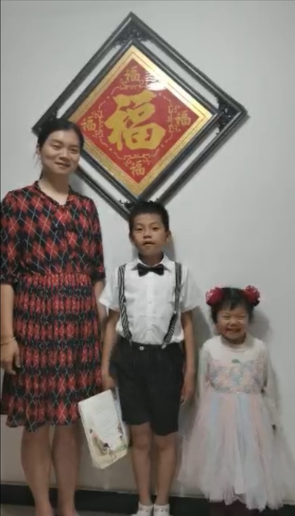 e8ed4d275760b9c0f0fb63da02b12b5b.png 张咏梅(1).png