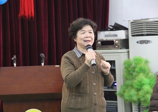 6许纪倩讲话.jpg