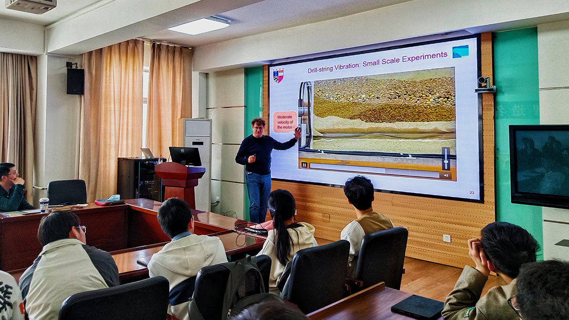 1682234790616753.jpg 1682234790616753.jpg