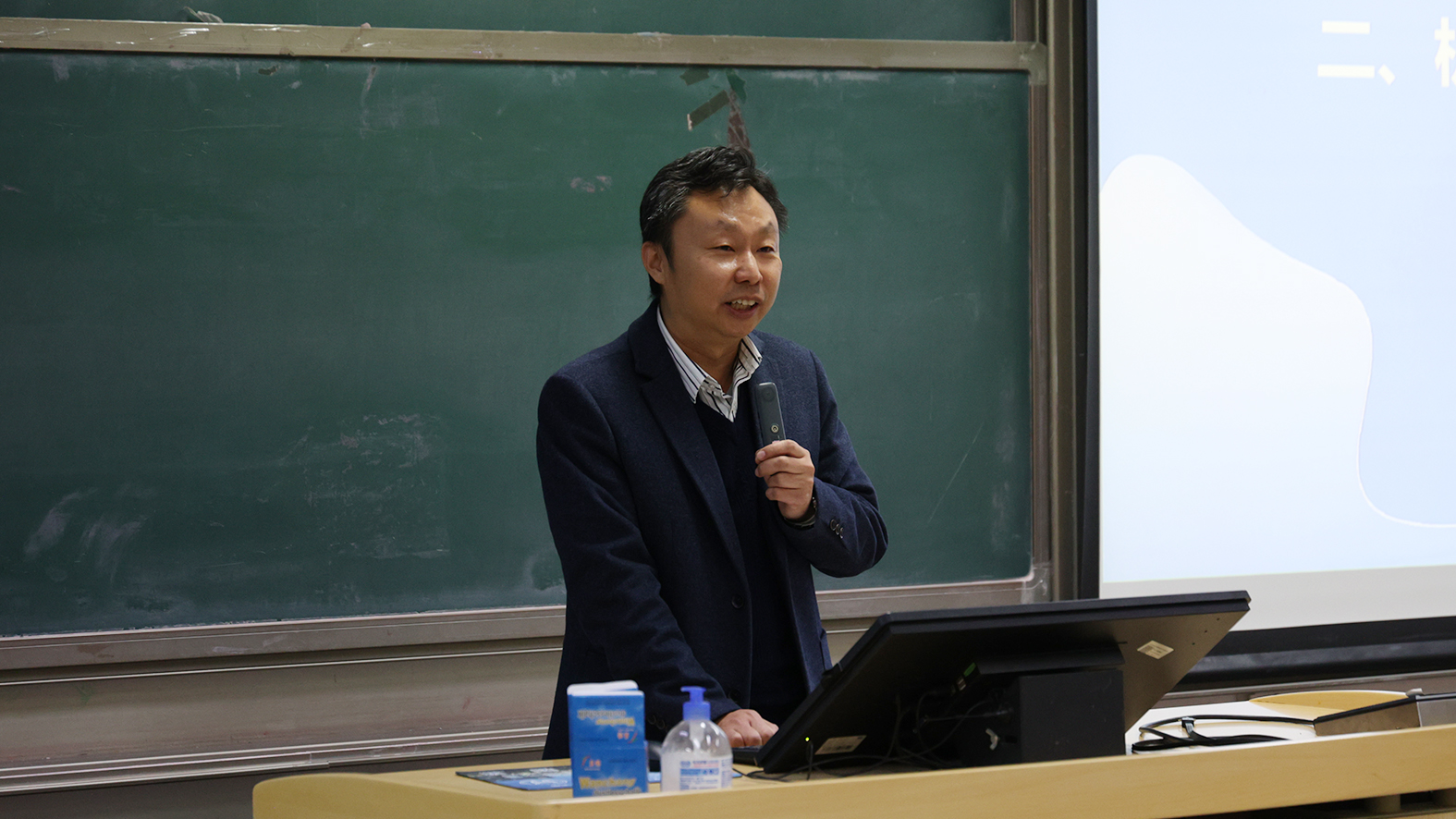 1764724768485955.jpg 1764724768485955.jpg