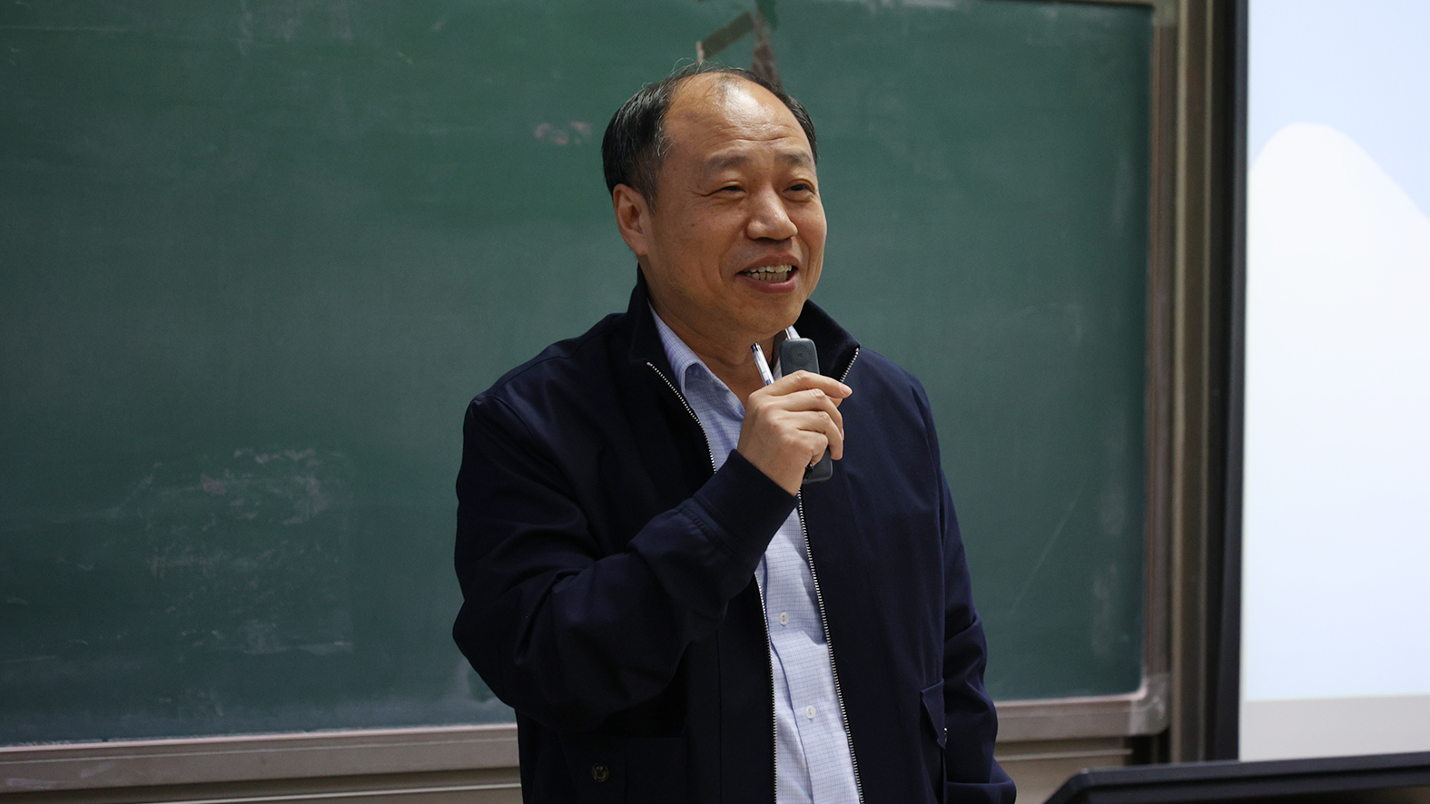 1764724856773734.jpg 1764724856773734.jpg